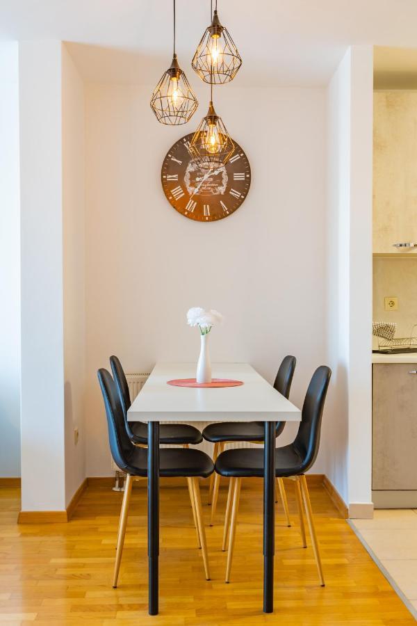 Апартаменты Brand New - Selfcheckins 24 - Zagreb - Garage - Loggia - New - Luxury Экстерьер фото